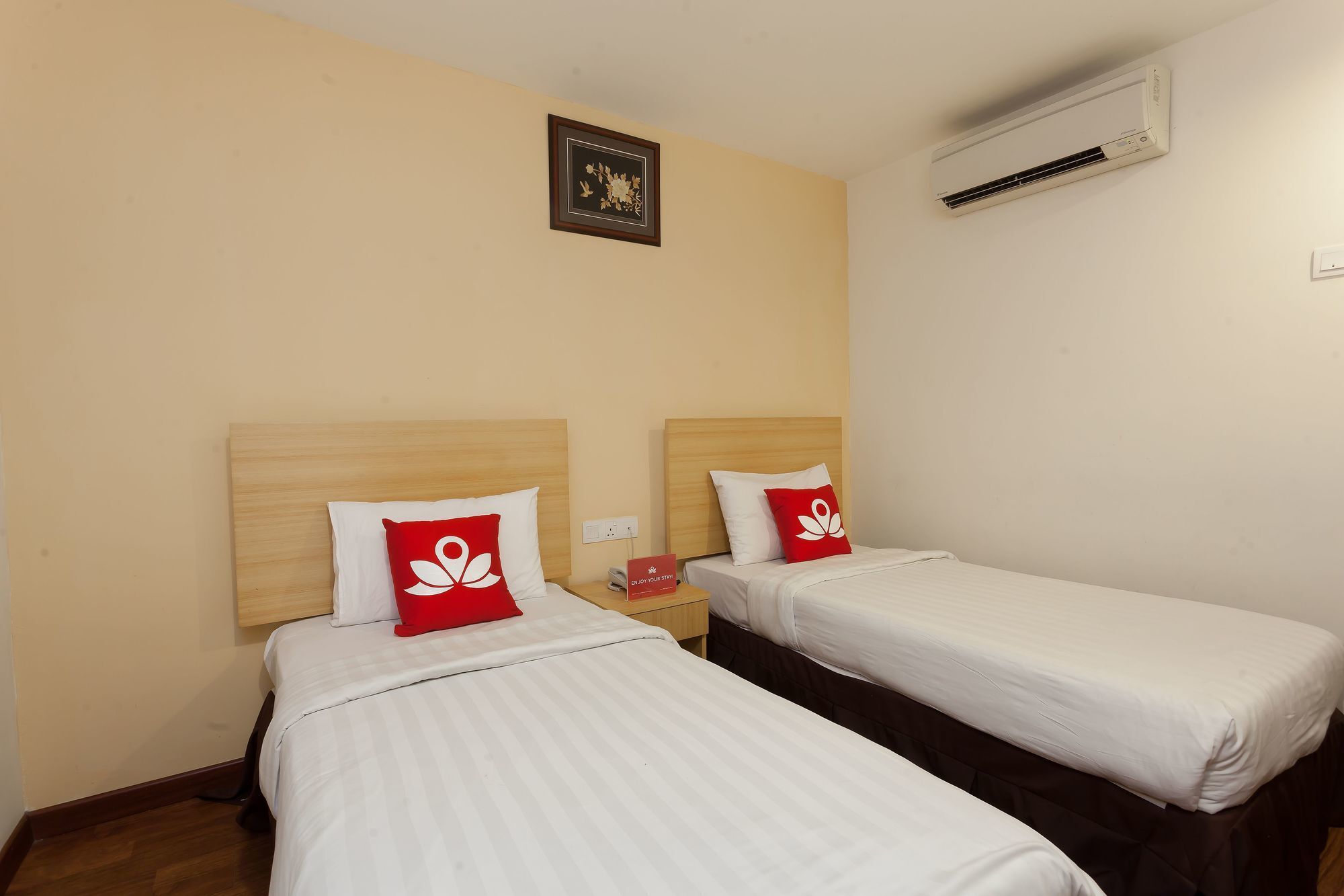 Zen Rooms Opposite Ymca Kuala Lumpur Bagian luar foto