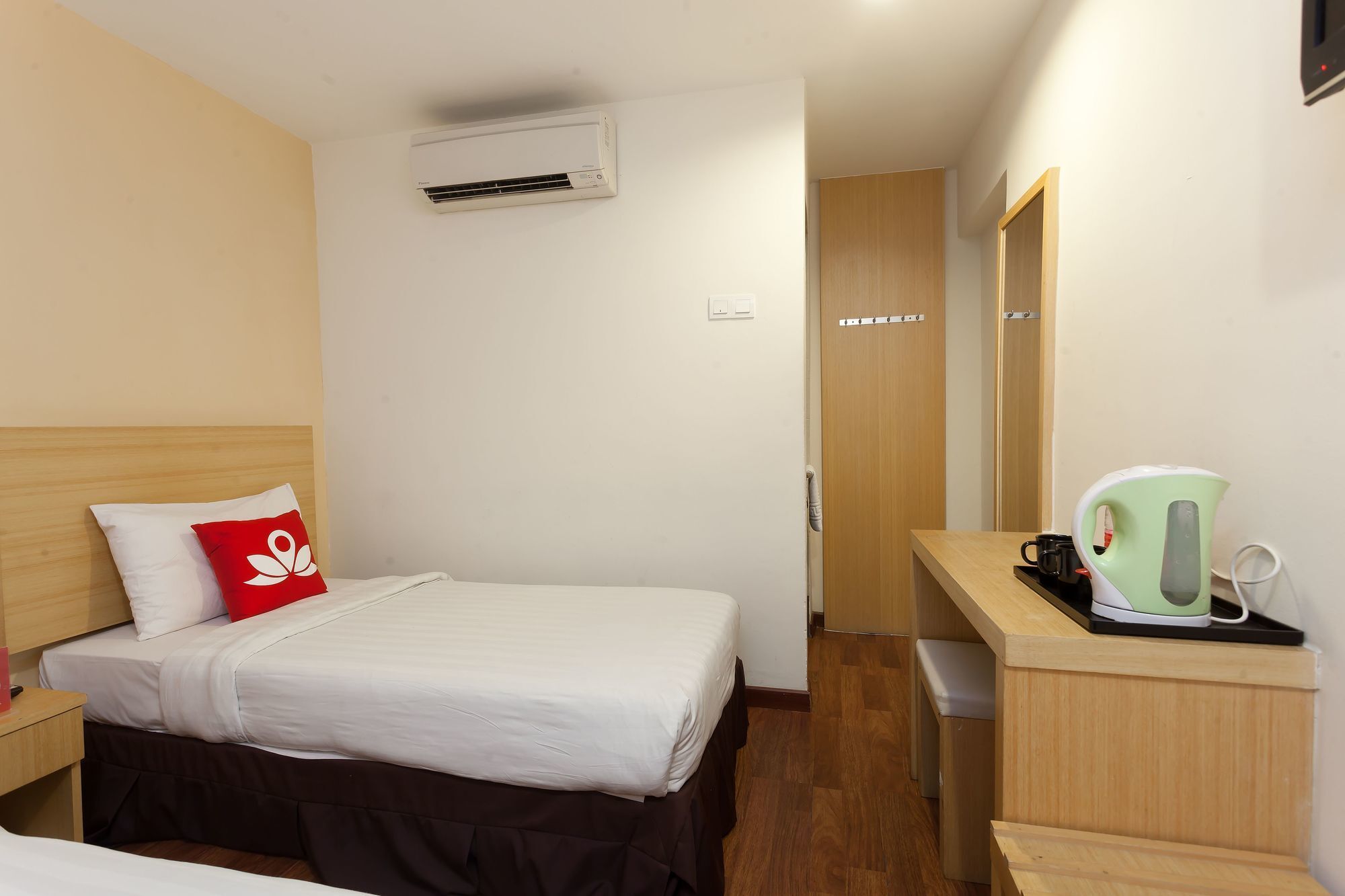 Zen Rooms Opposite Ymca Kuala Lumpur Bagian luar foto